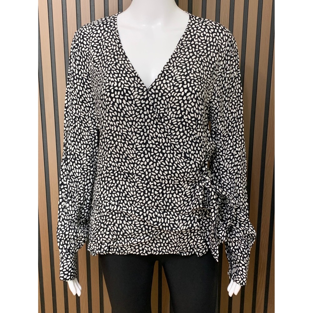 Talbots Black White Pebble Print Wrap Blouse V-Neck Long Sleeve Viscose Top M